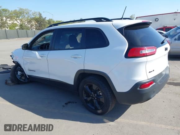 ✅ 2018 Jeep Cherokee Latitude • VIN: 1C4PJMCB7JD602016 • Lot: 42153460. Wystawiony na IAAI z przebiegiem 97 757 mil. Bezpłatny archiwum sprzedaży aukcyjnych z USA i szczegółowy raport historii pojazdu na DreamBid. Zdjęcie 3.