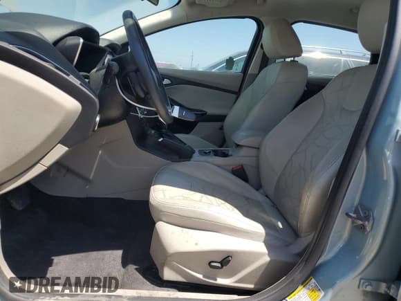 ✅ 2014 Ford Focus Electric • VIN: 1FADP3R44EL281770 • Lot: 67664115. Listed on Copart with 67,968 mi. Free auction sales archive from the USA and detailed vehicle history report at DreamBid. Image 7.