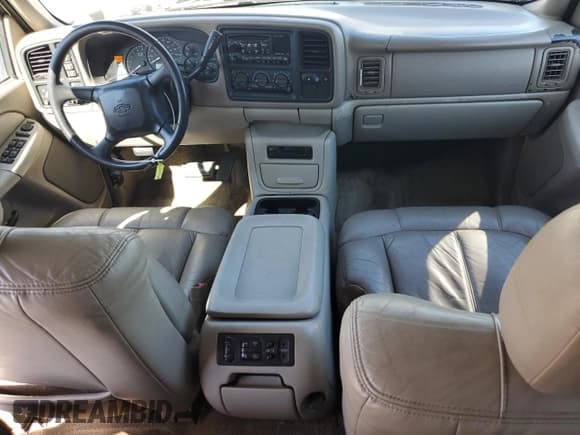 ✅ 2002 Chevrolet Suburban Z71 • VIN: 3GNFK16Z82G233842 • Lot: 63298445. Listed on Copart with 184,222 mi. Free auction sales archive from the USA and detailed vehicle history report at DreamBid. Image 8.