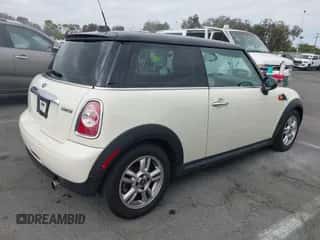 2013 MINI Hardtop with VIN WMWSU3C51DT687156, listed as a IAAI auction lot 42750063 with 93,002 mi miles and . Bid and sale history available at DreamBid. Image 4.
