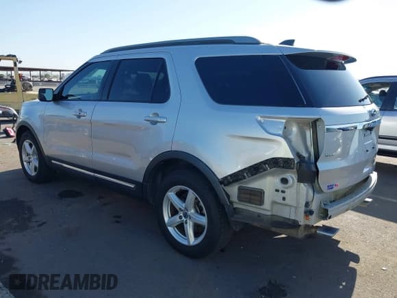 ✅ 2018 Ford Explorer XLT • VIN: 1FM5K7D86JGA14644 • Лот: 42478366. Опубликован ранее на IAAI с пробегом 64 385 миль. Бесплатный доступ к архиву аукционных продаж из США и подробный отчёт об истории автомобиля на DreamBid. Изображение 3.