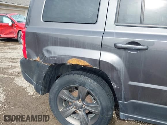 ✅ 2017 Jeep Patriot Sport • VIN: 1C4NJPBB2HD132143 • Лот: 41638727. Опубликован ранее на IAAI с пробегом 133 999 миль. Бесплатный доступ к архиву аукционных продаж из США и подробный отчёт об истории автомобиля на DreamBid. Изображение 18.