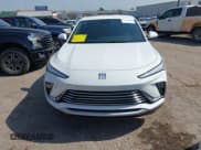 ✅ 2025 Buick Envista Preferred • VIN: KL47LAEP4SB036406 • Lot: 42741648. Wystawiony na IAAI z przebiegiem 17 064 mil. Bezpłatny archiwum sprzedaży aukcyjnych z USA i szczegółowy raport historii pojazdu na DreamBid. Zdjęcie 13.