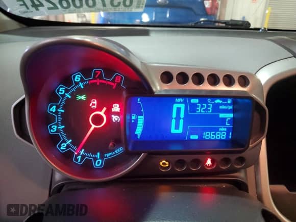 2013 Chevrolet Sonic LT с VIN 1G1JD6SH5D4130913, выставлен на аукционе Copart как лот 83786824 с пробегом 186 881 миль миль и Списание • Salvage title. История ставок и продаж доступна на DreamBid. Изображение 9.