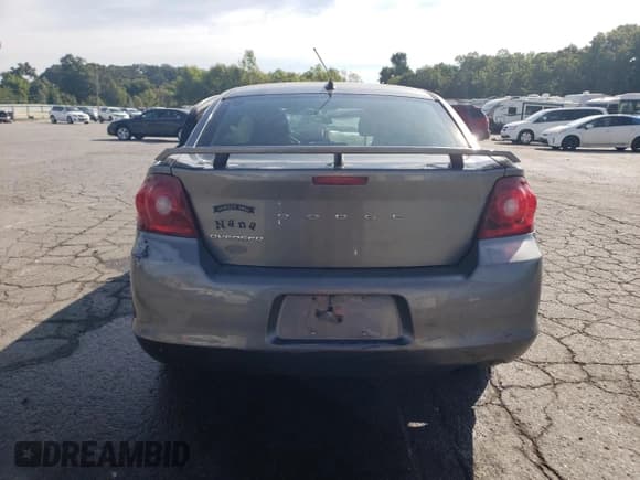 ✅ 2013 Dodge Avenger SE • VIN: 1C3CDZAB3DN564485 • Lot: 68545904. Wystawiony na Copart z przebiegiem 190 234 mil. Bezpłatny archiwum sprzedaży aukcyjnych z USA i szczegółowy raport historii pojazdu na DreamBid. Zdjęcie 6.