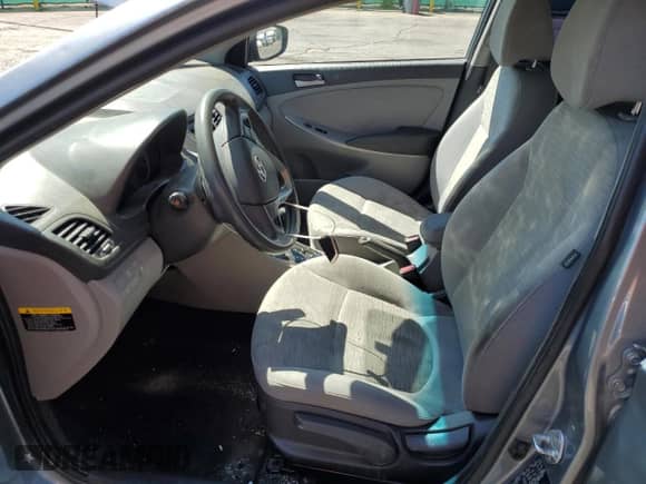 2017 Hyundai Accent Value Edition с VIN KMHCT4AE5HU353680, выставлен на аукционе Copart как лот 69237275 с пробегом 111 343 миль миль и Списание • Salvage title. История ставок и продаж доступна на DreamBid. Изображение 7.