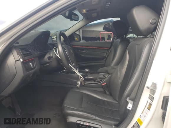 ✅ 2014 BMW 3 Series 328i xDrive • VIN: WBA3B3C53EJ981472 • Лот: 91389655. Опубликован ранее на Copart с пробегом 191 495 миль. Бесплатный доступ к архиву аукционных продаж из США и подробный отчёт об истории автомобиля на DreamBid. Изображение 7.