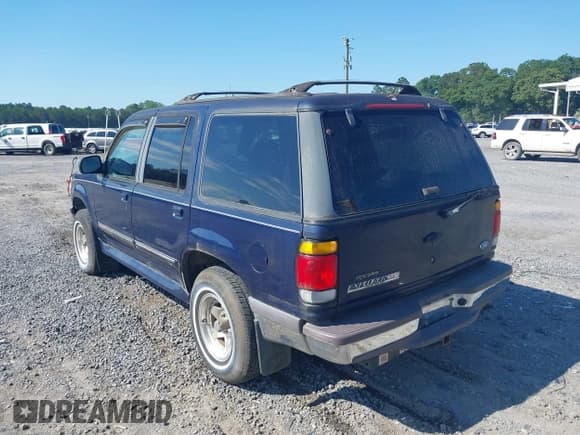 ✅ 1997 Ford Explorer XL • VIN: 1FMDU34E9VUC91672 • Lot: 42273914. Wystawiony na IAAI z przebiegiem 153 944 mil. Bezpłatny archiwum sprzedaży aukcyjnych z USA i szczegółowy raport historii pojazdu na DreamBid. Zdjęcie 3.