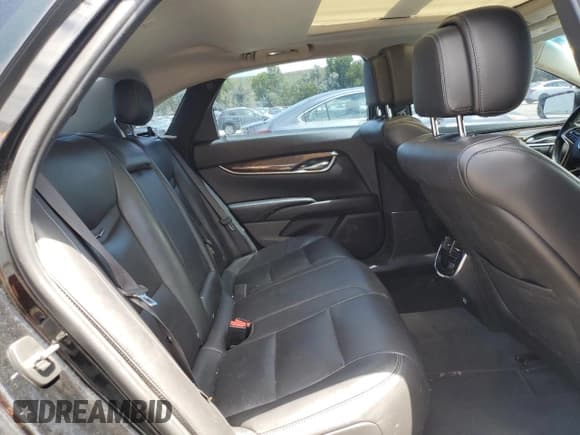 ✅ 2013 Cadillac XTS Luxury • VIN: 2G61R5S32D9138233 • Lot: 62500685. Wystawiony na Copart z przebiegiem 107 808 mil. Bezpłatny archiwum sprzedaży aukcyjnych z USA i szczegółowy raport historii pojazdu na DreamBid. Zdjęcie 10.