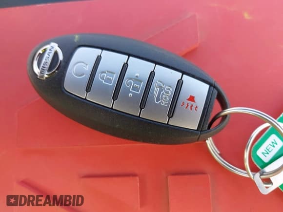 ✅ 2018 Nissan Rogue S • VIN: 5N1AT2MV7JC743182 • Лот: 43637252. Опубликован ранее на IAAI с пробегом 111 562 миль. Бесплатный доступ к архиву аукционных продаж из США и подробный отчёт об истории автомобиля на DreamBid. Изображение 11.