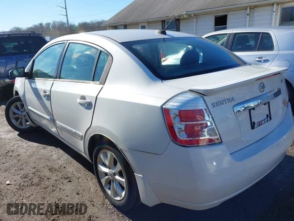 ✅ 2012 Nissan Sentra SR • VIN: 3N1AB6AP0CL657095 • Lot: 43735193. Listed on IAAI with 115,837 mi. Free auction sales archive from the USA and detailed vehicle history report at DreamBid. Image 3.