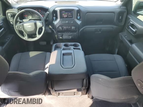 ✅ 2020 Chevrolet Silverado 1500 Custom • VIN: 1GCPYBEH1LZ124649 • Lot: 64847524. Wystawiony na Copart z przebiegiem 57 064 mil. Bezpłatny archiwum sprzedaży aukcyjnych z USA i szczegółowy raport historii pojazdu na DreamBid. Zdjęcie 8.