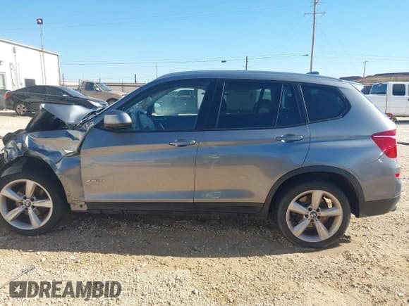 ✅ 2017 BMW X3 xDrive28i • VIN: 5UXWX9C5XH0T06456 • Лот: 43497450. Опубликован ранее на IAAI с пробегом Не указан. Бесплатный доступ к архиву аукционных продаж из США и подробный отчёт об истории автомобиля на DreamBid. Изображение 13.