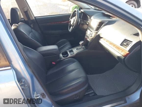 ✅ 2011 Subaru Outback Limited Power Moon • VIN: 4S4BRCLC5B3373490 • Lot: 43672158. Listed on IAAI with 81,909 mi. Free auction sales archive from the USA and detailed vehicle history report at DreamBid. Image 5.