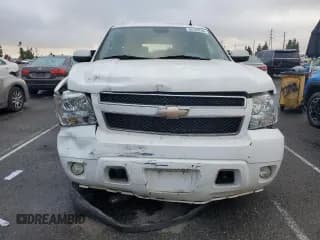 ✅ 2008 Chevrolet Suburban Commercial • VIN: 1GNFC16098R274049 • Lot: 80129264. Wystawiony na Copart z przebiegiem 237 623 mil. Bezpłatny archiwum sprzedaży aukcyjnych z USA i szczegółowy raport historii pojazdu na DreamBid. Zdjęcie 5.