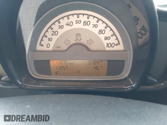 ✅ 2013 Smart fortwo Pure • VIN: WMEEJ3BA5DK672416 • Lot: 41820199. Wystawiony na IAAI z przebiegiem 75 875 mil. Bezpłatny archiwum sprzedaży aukcyjnych z USA i szczegółowy raport historii pojazdu na DreamBid. Zdjęcie 7.