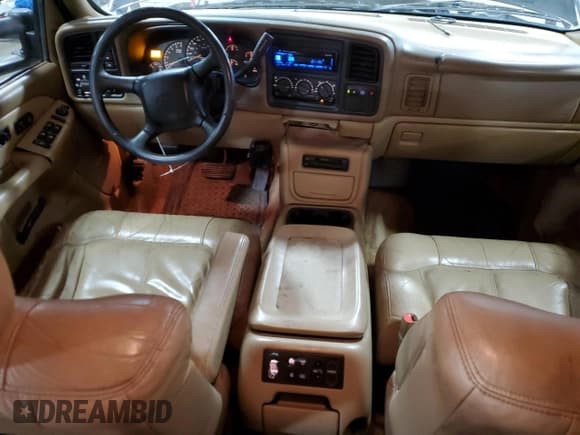 ✅ 2000 Chevrolet Suburban LT • VIN: 3GNGK26U2YG145201 • Лот: 85689134. Опубликован ранее на Copart с пробегом 285 624 миль. Бесплатный доступ к архиву аукционных продаж из США и подробный отчёт об истории автомобиля на DreamBid. Изображение 8.