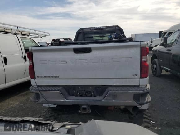 2021 Chevrolet Silverado 3500HD LT z VIN 1GC4YTEY7MF290086, wystawiony jako Copart lot #45716475 z przebiegiem 110 374 mil mil oraz Czysty tytuł • Clean title. Historia ofert i sprzedaży dostępna na DreamBid. Obrazek 6.