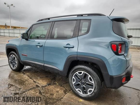✅ 2015 Jeep Renegade Trailhawk • VIN: ZACCJBCT6FPC46503 • Lot: 84776315. Wystawiony na Copart z przebiegiem 67 320 mil. Bezpłatny archiwum sprzedaży aukcyjnych z USA i szczegółowy raport historii pojazdu na DreamBid. Zdjęcie 2.