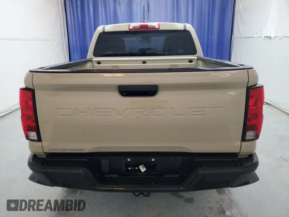 ✅ 2023 Chevrolet Colorado 2WD Work Truck • VIN: 1GCGSBECXP1172760 • Лот: 75645434. Опубликован ранее на Copart с пробегом 15 605 миль. Бесплатный доступ к архиву аукционных продаж из США и подробный отчёт об истории автомобиля на DreamBid. Изображение 6.