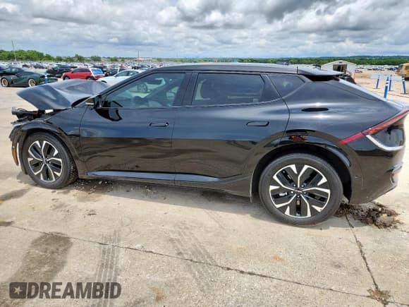 ✅ 2022 Kia EV6 GT-Line • VIN: KNDC44LA9N5052962 • Лот: 60885465. Опубликован ранее на Copart с пробегом 27 532 миль. Бесплатный доступ к архиву аукционных продаж из США и подробный отчёт об истории автомобиля на DreamBid. Изображение 2.