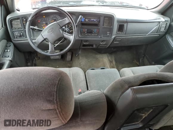 ✅ 2003 Chevrolet Silverado 1500 LS • VIN: 2GCEK19T831156833 • Лот: 81603444. Опубликован ранее на Copart с пробегом 383 396 миль. Бесплатный доступ к архиву аукционных продаж из США и подробный отчёт об истории автомобиля на DreamBid. Изображение 8.