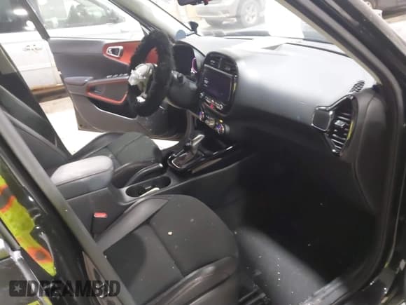 ✅ 2023 Kia Soul GT-Line • VIN: KNDJ53AU5P7844108 • Lot: 41634682. Listed on IAAI with 44,793 mi. Free auction sales archive from the USA and detailed vehicle history report at DreamBid. Image 5.