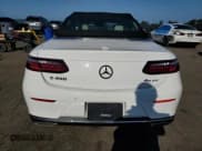 ✅ 2023 Mercedes-Benz E 450 • VIN: W1K1K5KB2PF208095 • Лот: 67848515. Опубликован ранее на Copart с пробегом 6 819 миль. Бесплатный доступ к архиву аукционных продаж из США и подробный отчёт об истории автомобиля на DreamBid. Изображение 6.