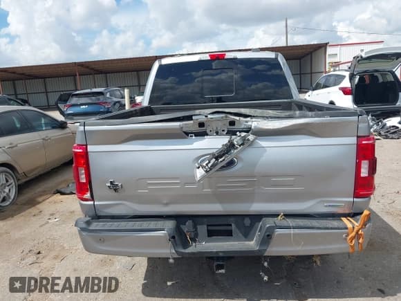 ✅ 2023 Ford F-150 Lariat • VIN: 1FTFW1E81PFA39507 • Lot: 43295013. Wystawiony na IAAI z przebiegiem Nie podano. Bezpłatny archiwum sprzedaży aukcyjnych z USA i szczegółowy raport historii pojazdu na DreamBid. Zdjęcie 15.