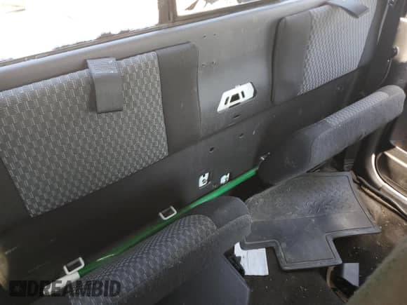 2008 Chevrolet Colorado 2LT z VIN 1GCDT49E788218884, wystawiony jako Copart lot #59150704 z przebiegiem Nie podano mil oraz Nie do naprawy • Non repairable. Historia ofert i sprzedaży dostępna na DreamBid. Obrazek 10.