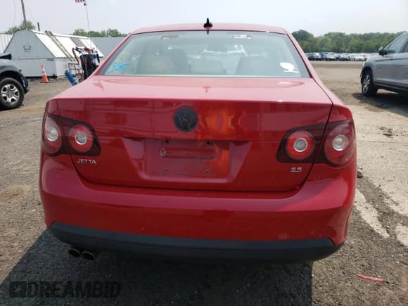 ✅ 2010 Volkswagen Jetta SE • VIN: 3VWRZ7AJ4AM059304 • Lot: 59497295. Wystawiony na Copart z przebiegiem 114 957 mil. Bezpłatny archiwum sprzedaży aukcyjnych z USA i szczegółowy raport historii pojazdu na DreamBid. Zdjęcie 6.