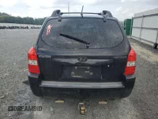 2006 Hyundai Tucson GL z VIN KM8JM12BX6U380829, wystawiony jako Copart lot #67193724 z przebiegiem 231 703 mil mil oraz Czysty tytuł • Clean title. Historia ofert i sprzedaży dostępna na DreamBid. Obrazek 6.