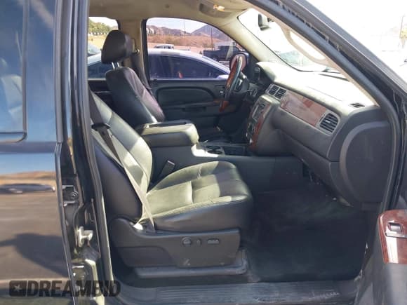 ✅ 2010 Chevrolet Silverado 1500 LTZ • VIN: 3GCRCTE08AG145163 • Lot: 40663859. Listed on IAAI with 139,046 mi. Free auction sales archive from the USA and detailed vehicle history report at DreamBid. Image 5.