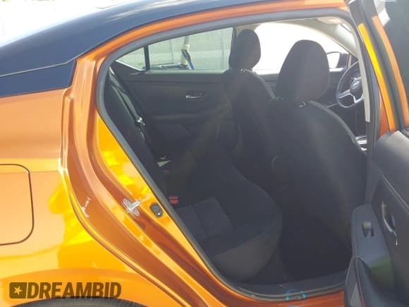 ✅ 2023 Nissan Sentra SR • VIN: 3N1AB8DV2PY223338 • Lot: 43159318. Wystawiony na IAAI z przebiegiem 48 193 mil. Bezpłatny archiwum sprzedaży aukcyjnych z USA i szczegółowy raport historii pojazdu na DreamBid. Zdjęcie 8.