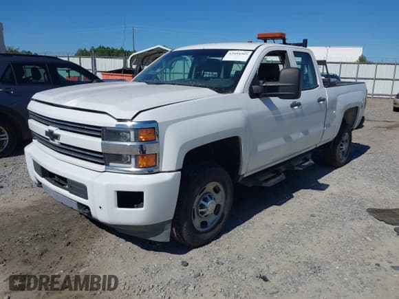 ✅ 2015 Chevrolet Silverado 2500HD Work Truck • VIN: 1GC2CUEG7FZ519192 • Лот: 43494305. Опубликован ранее на IAAI с пробегом 215 257 миль. Бесплатный доступ к архиву аукционных продаж из США и подробный отчёт об истории автомобиля на DreamBid. Изображение 2.