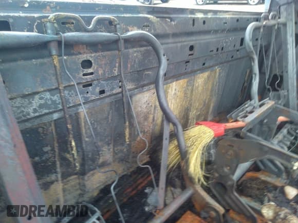 ✅ 2007 Chevrolet Silverado 2500HD Work Truck • VIN: 1GCHK24U67E189014 • Lot: 36565205. Wystawiony na IAAI z przebiegiem Nie podano. Bezpłatny archiwum sprzedaży aukcyjnych z USA i szczegółowy raport historii pojazdu na DreamBid. Zdjęcie 8.