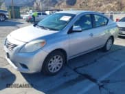 ✅ 2013 Nissan Versa S Plus • VIN: 3N1CN7AP1DL870189 • Lot: 42853776. Wystawiony na IAAI z przebiegiem 68 403 mil. Bezpłatny archiwum sprzedaży aukcyjnych z USA i szczegółowy raport historii pojazdu na DreamBid. Zdjęcie 17.