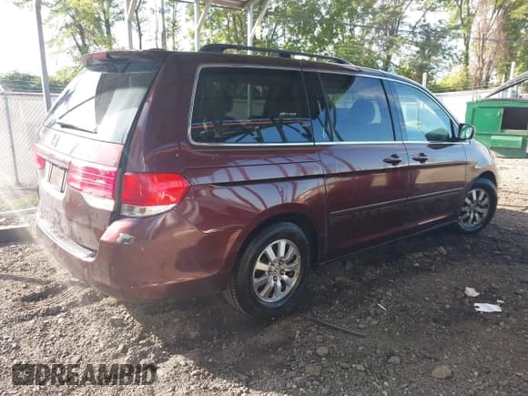 ✅ 2009 Honda Odyssey EX-L • VIN: 5FNRL38749B405293 • Lot: 43129954. Wystawiony na IAAI z przebiegiem 141 133 mil. Bezpłatny archiwum sprzedaży aukcyjnych z USA i szczegółowy raport historii pojazdu na DreamBid. Zdjęcie 4.