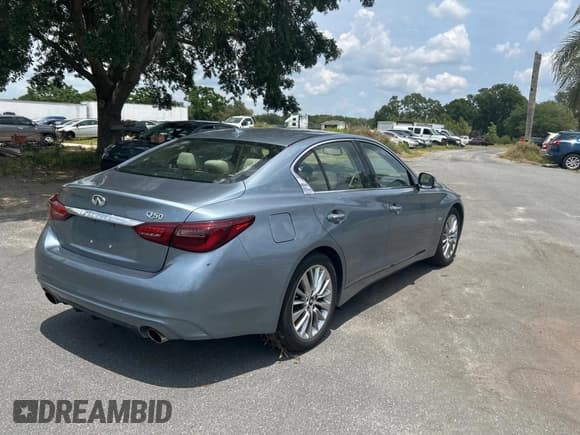 ✅ 2019 Infiniti Q50 Luxe • VIN: JN1EV7AP5KM512847 • Лот: 56390835. Опубликован ранее на Copart с пробегом 88 899 миль. Бесплатный доступ к архиву аукционных продаж из США и подробный отчёт об истории автомобиля на DreamBid. Изображение 4.