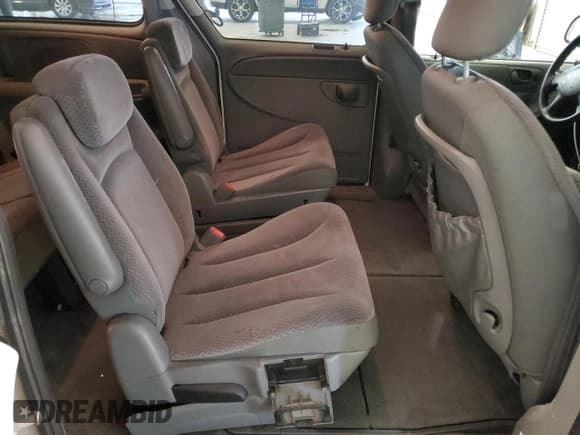 ✅ 2005 Dodge Caravan SXT • VIN: 2D4GP44L75R475148 • Lot: 92426965. Listed on Copart with 274,929 mi. Free auction sales archive from the USA and detailed vehicle history report at DreamBid. Image 11.