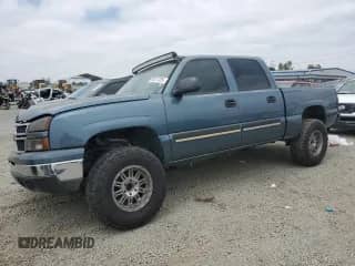2007 Chevrolet Silverado 1500 LT1 z VIN 2GCEC13Z171177667, wystawiony jako Copart lot #56877325 z przebiegiem 231 509 mil mil oraz Szkoda całkowita • Salvage title. Historia ofert i sprzedaży dostępna na DreamBid. Obrazek 1.