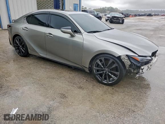 ✅ 2023 Lexus IS 350 F Sport • VIN: JTHGZ1B28P5065585 • Lot: 94435615. Wystawiony na Copart z przebiegiem 33 388 mil. Bezpłatny archiwum sprzedaży aukcyjnych z USA i szczegółowy raport historii pojazdu na DreamBid. Zdjęcie 4.