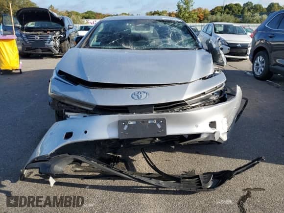 2024 Toyota Prius LE with VIN JTDACAAU9R3027034, listed as a Copart auction lot 85273445 with 17,852 mi miles and Clean title. Bid and sale history available at DreamBid. Image 5.