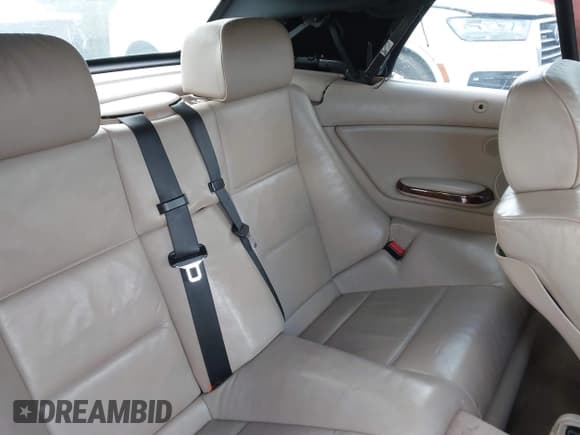 ✅ 2001 BMW 3 Series 325Ci • VIN: WBABS33421JY55858 • Lot: 43720841. Listed on IAAI with 123,997 mi. Free auction sales archive from the USA and detailed vehicle history report at DreamBid. Image 8.