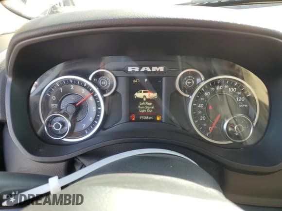 ✅ 2020 Ram 1500 Big Horn • VIN: 1C6SRFFT3LN252018 • Lot: 88667745. Listed on Copart with 97,588 mi. Free auction sales archive from the USA and detailed vehicle history report at DreamBid. Image 9.