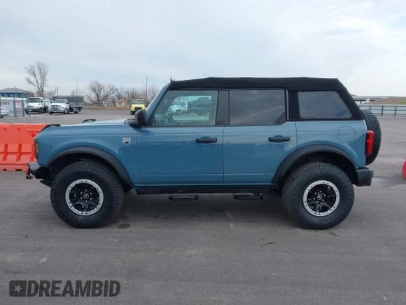 ✅ 2022 Ford Bronco • VIN: 1FMDE5DH5NLA97519 • Лот: 41689644. Опубликован ранее на IAAI с пробегом 32 166 миль. Бесплатный доступ к архиву аукционных продаж из США и подробный отчёт об истории автомобиля на DreamBid. Изображение 14.