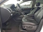 ✅ 2013 Audi Q7 Premium Plus • VIN: WA1LGAFEXDD010688 • Lot: 94130655. Wystawiony na Copart z przebiegiem 163 717 mil. Bezpłatny archiwum sprzedaży aukcyjnych z USA i szczegółowy raport historii pojazdu na DreamBid. Zdjęcie 7.