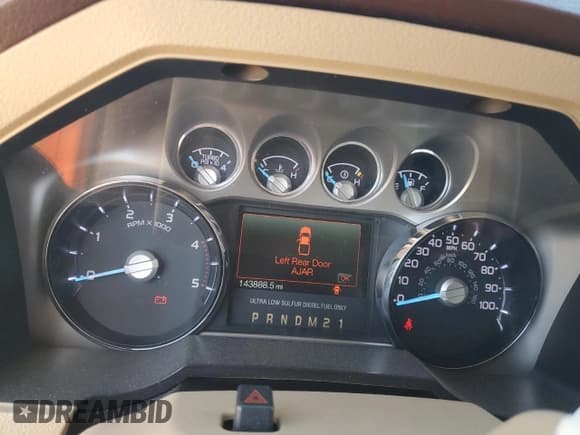 ✅ 2012 Ford F-350 Lariat • VIN: 1FT8W3BT8CEA20773 • Lot: 84649375. Wystawiony na Copart z przebiegiem 143 888 mil. Bezpłatny archiwum sprzedaży aukcyjnych z USA i szczegółowy raport historii pojazdu na DreamBid. Zdjęcie 9.