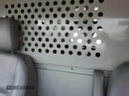 ✅ 2018 Ford Transit • VIN: 1FTYE9ZM6JKA67822 • Lot: 65630304. Wystawiony na Copart z przebiegiem 182 049 mil. Bezpłatny archiwum sprzedaży aukcyjnych z USA i szczegółowy raport historii pojazdu na DreamBid. Zdjęcie 10.