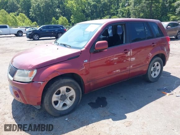 ✅ 2008 Suzuki Grand Vitara • VIN: JS3TE941784102150 • Lot: 42648115. Wystawiony na IAAI z przebiegiem 112 959 mil. Bezpłatny archiwum sprzedaży aukcyjnych z USA i szczegółowy raport historii pojazdu na DreamBid. Zdjęcie 2.